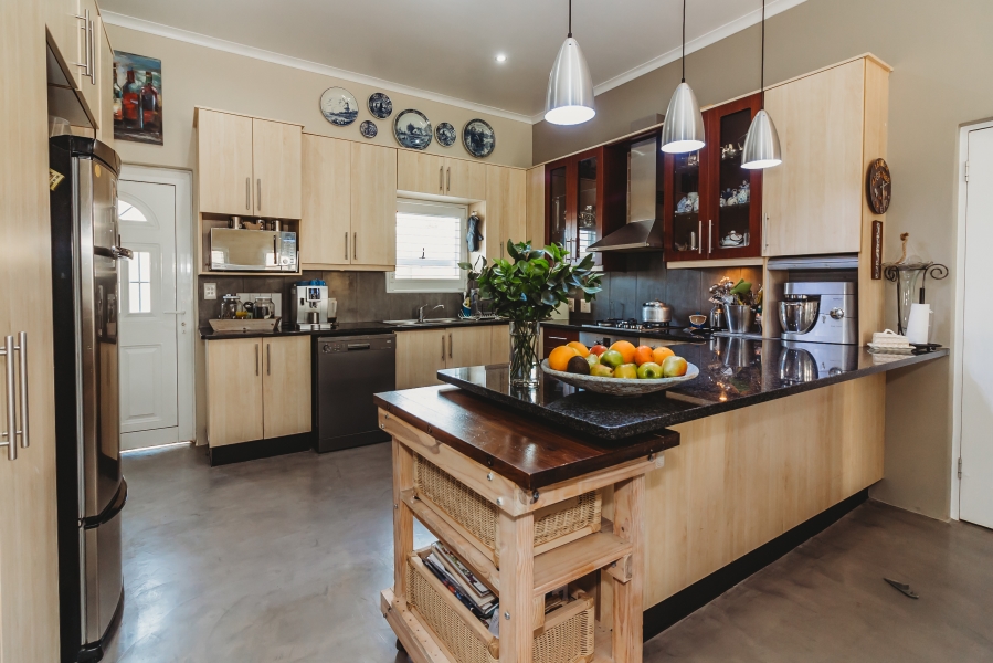 3 Bedroom Property for Sale in Blanco Western Cape